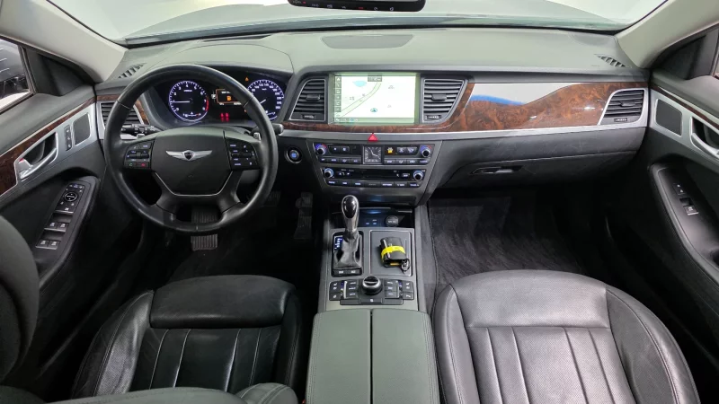 Hyundai Genesis