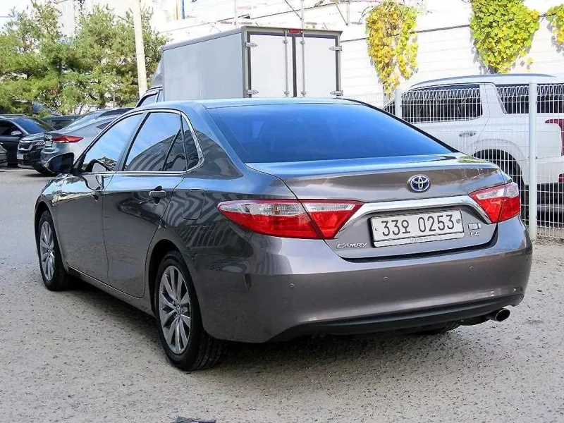 Toyota CAMRY