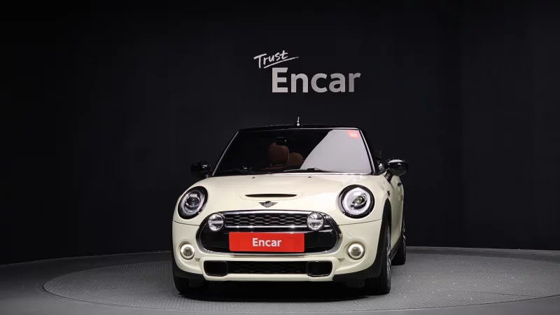 MINI Cooper Convertible