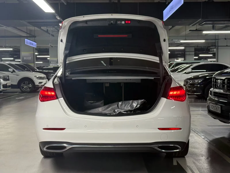 Mercedes-Benz C-Class