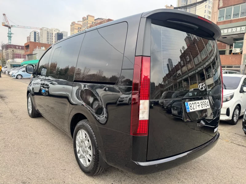 Hyundai Staria