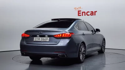 Hyundai Genesis