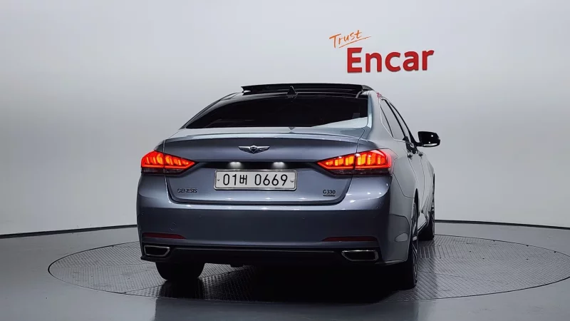 Hyundai Genesis