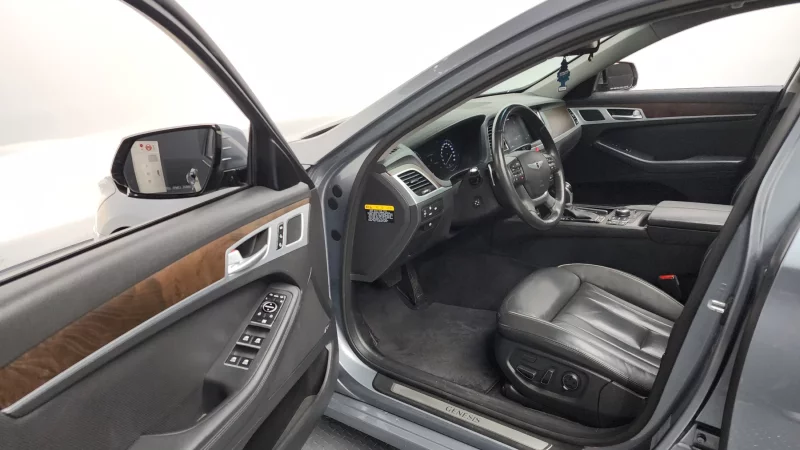 Hyundai Genesis