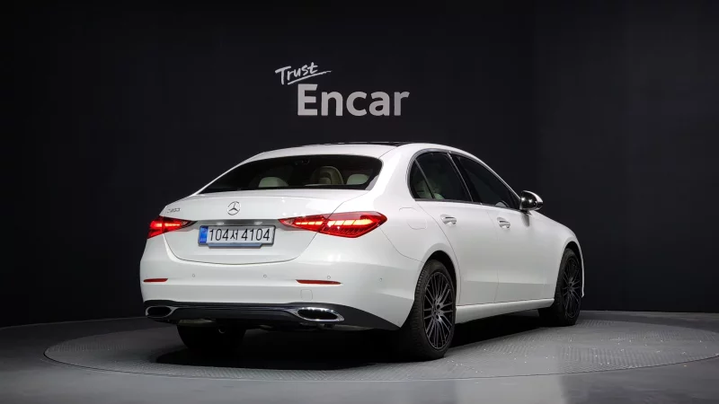 Mercedes-Benz C-Class