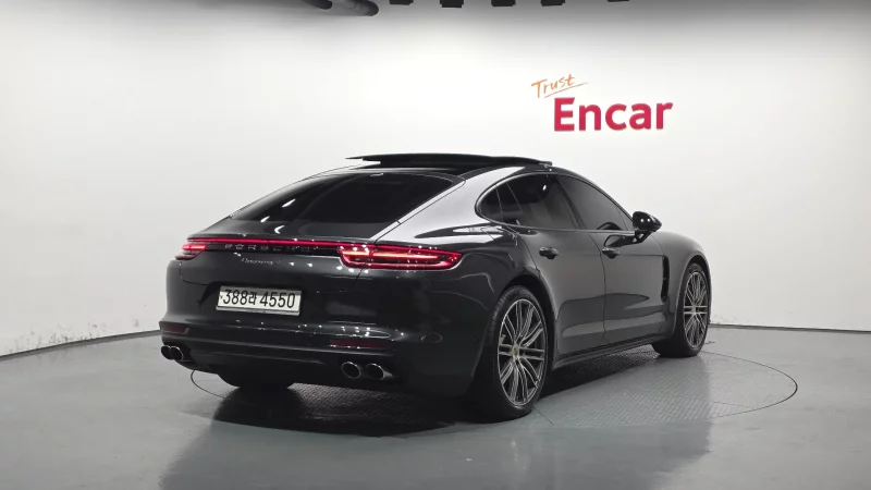 Porsche PANAMERA