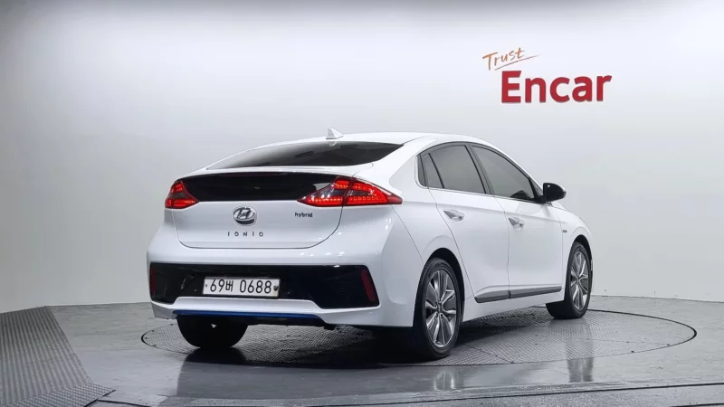Hyundai Ioniq