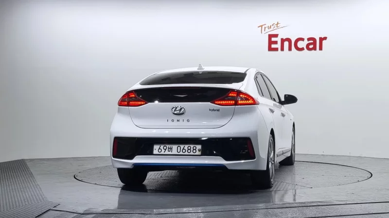 Hyundai Ioniq