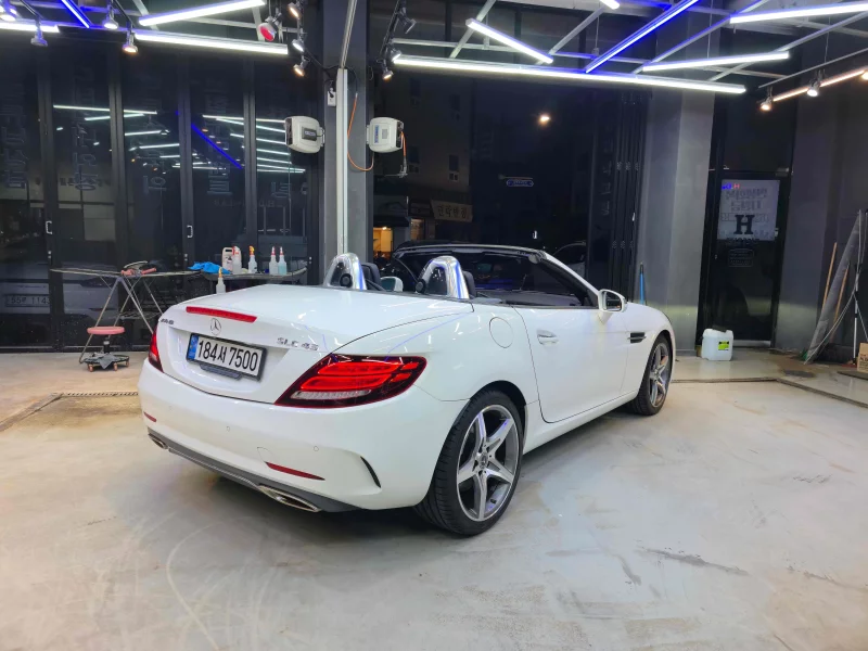 Mercedes-Benz SLC-Class