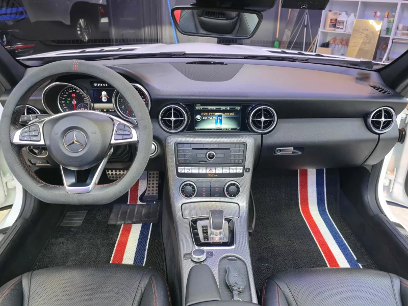 Mercedes-Benz SLC-Class