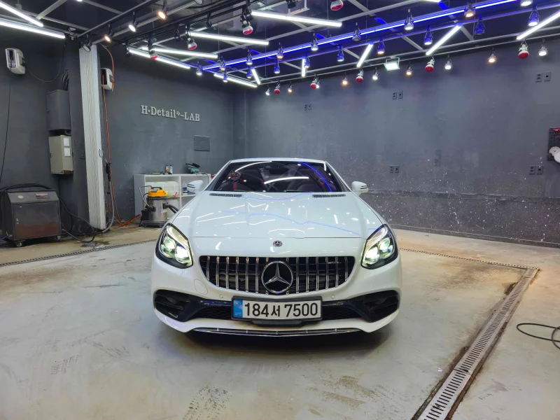 Mercedes-Benz SLC-Class