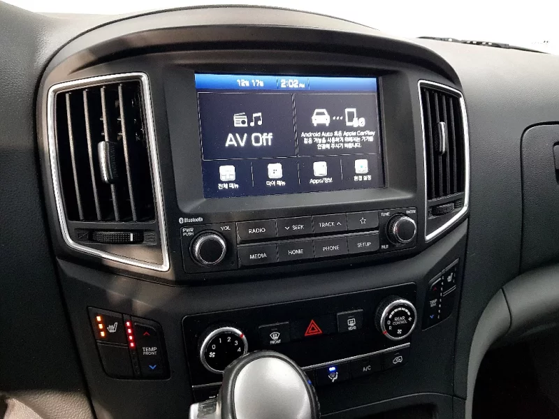 Hyundai Starex