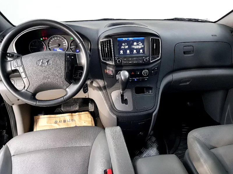 Hyundai Starex