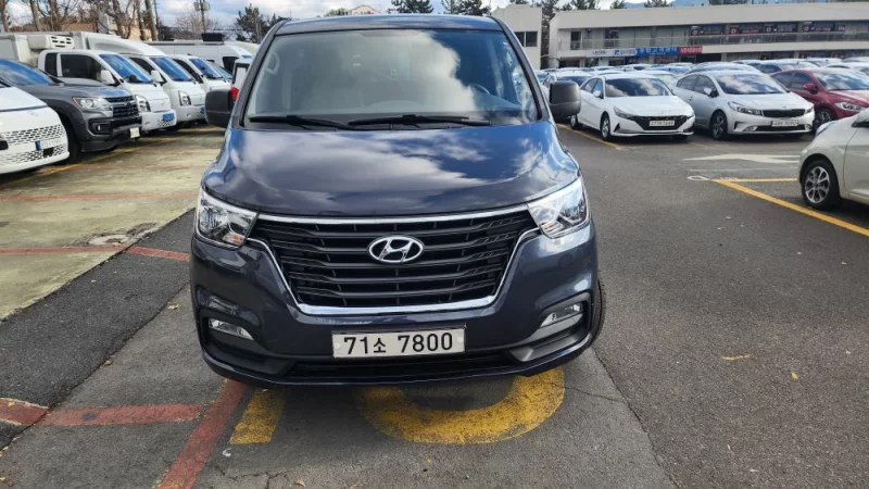 Hyundai Starex