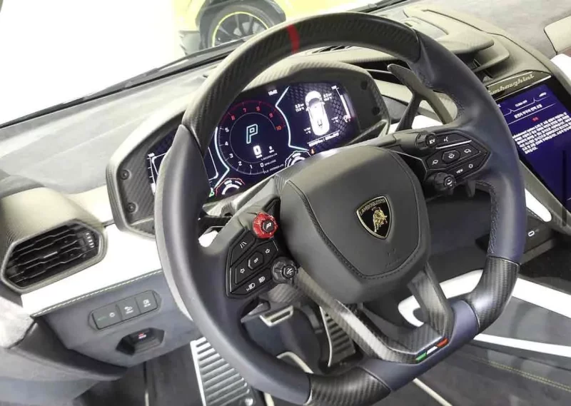 Lamborghini REVUELTO