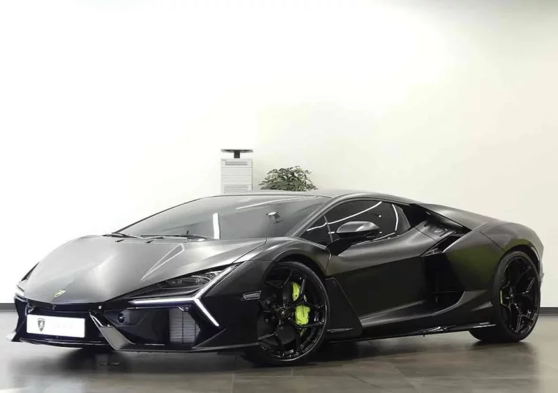 Lamborghini REVUELTO