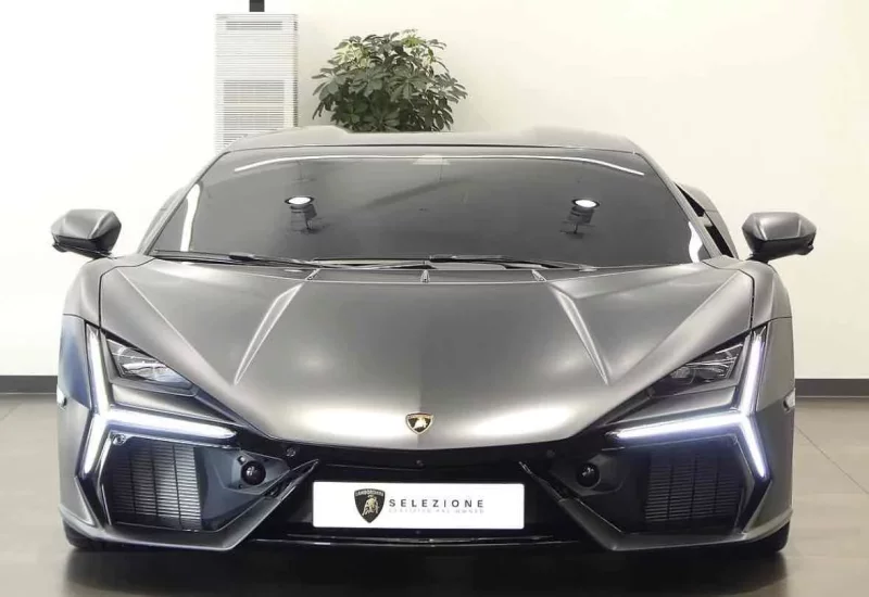 Lamborghini REVUELTO