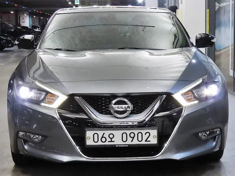 Nissan MAXIMA