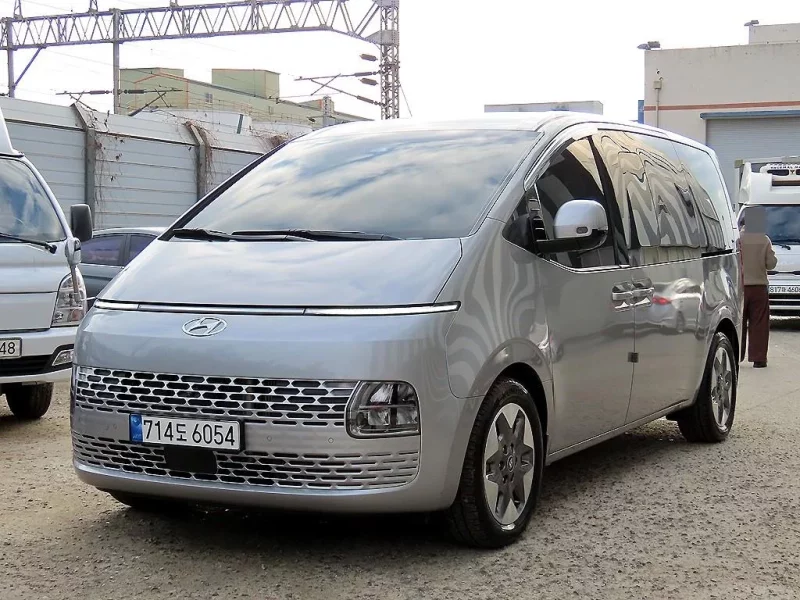 Hyundai Staria