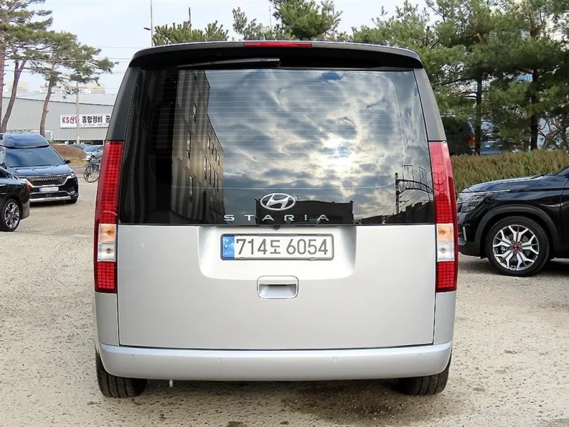 Hyundai Staria