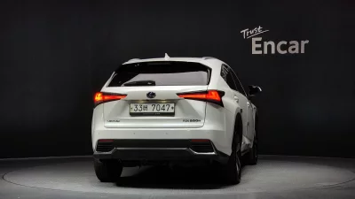 Lexus NX300h