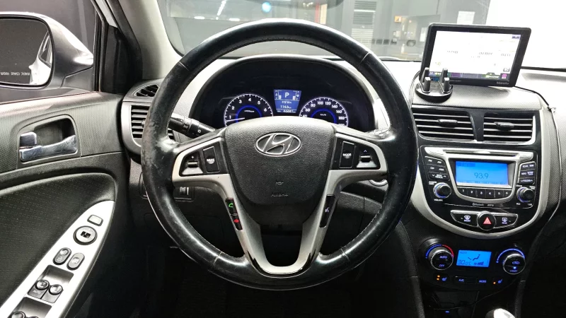 Hyundai Accent