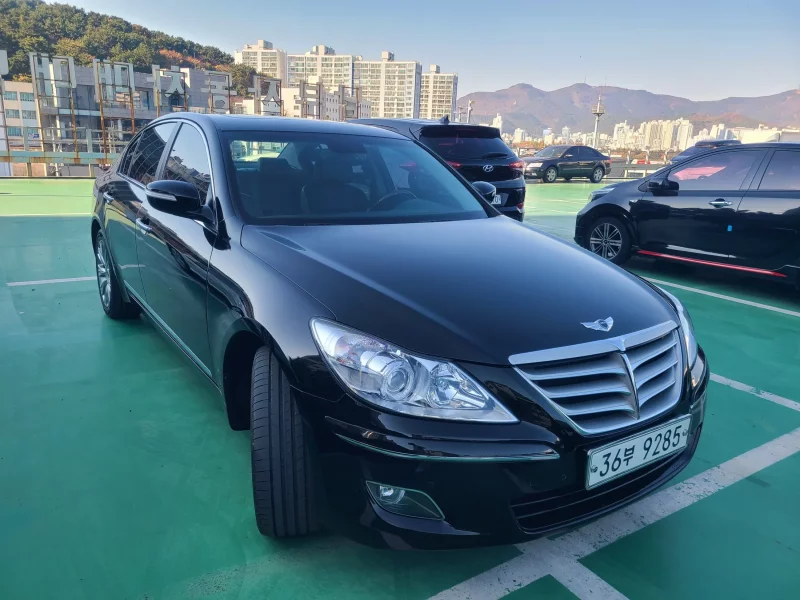 Hyundai Genesis