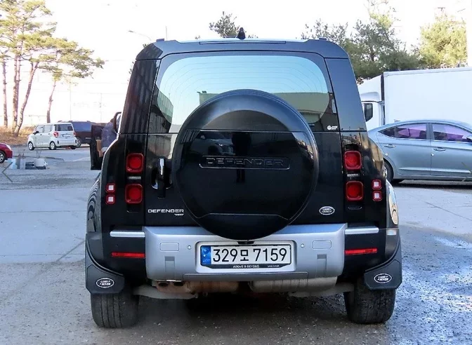 Land Rover DEFENDER