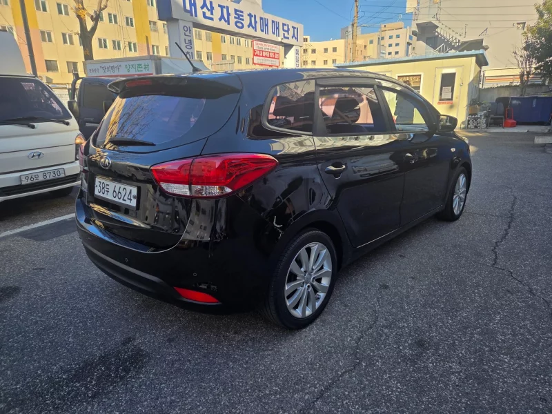 Kia Carens