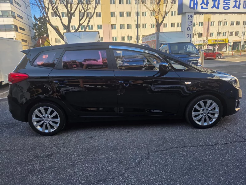 Kia Carens