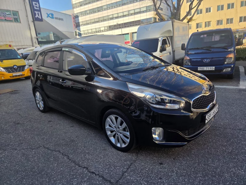 Kia Carens
