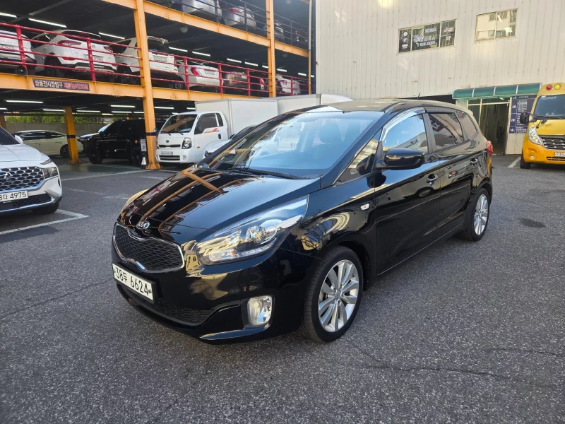 Kia Carens