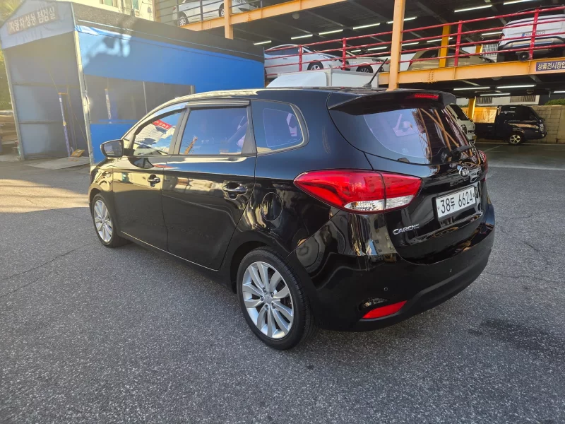 Kia Carens