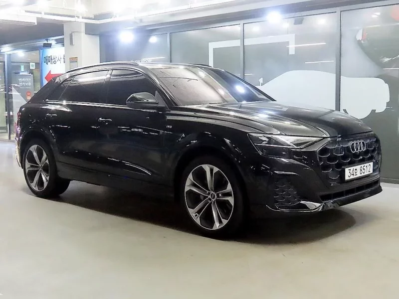 Audi Q8