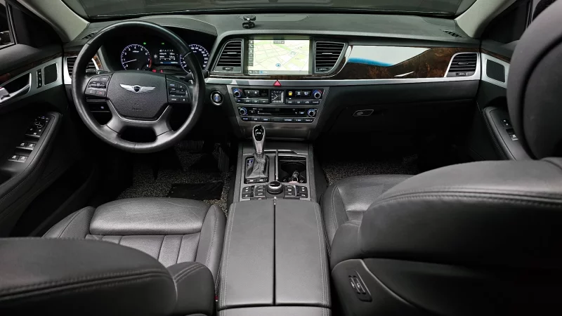 Hyundai Genesis
