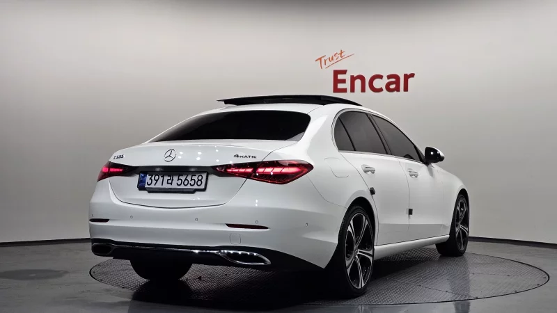 Mercedes-Benz C-Class