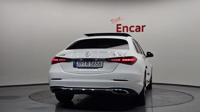 Mercedes-Benz C-Class