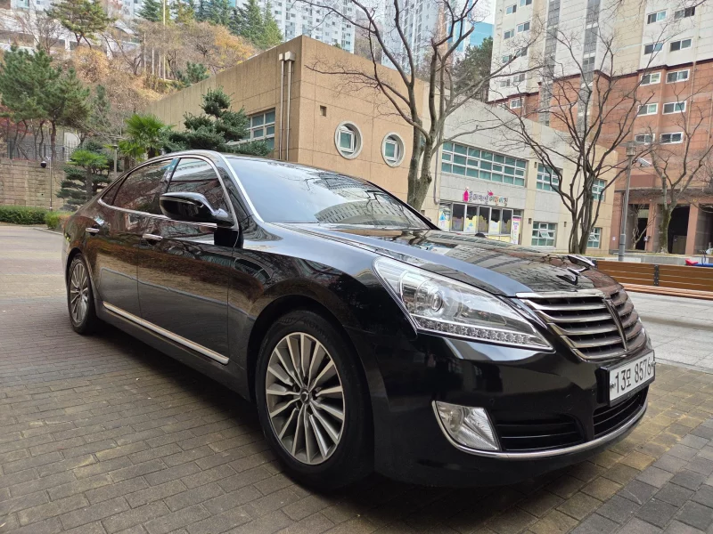 Hyundai Equus