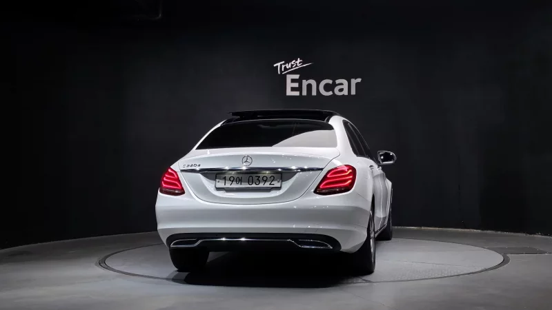 Mercedes-Benz C-Class