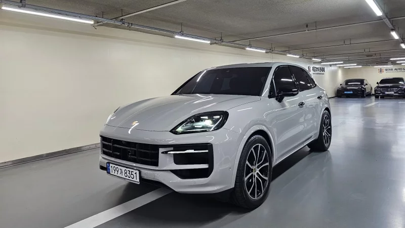 Porsche CAYENNE