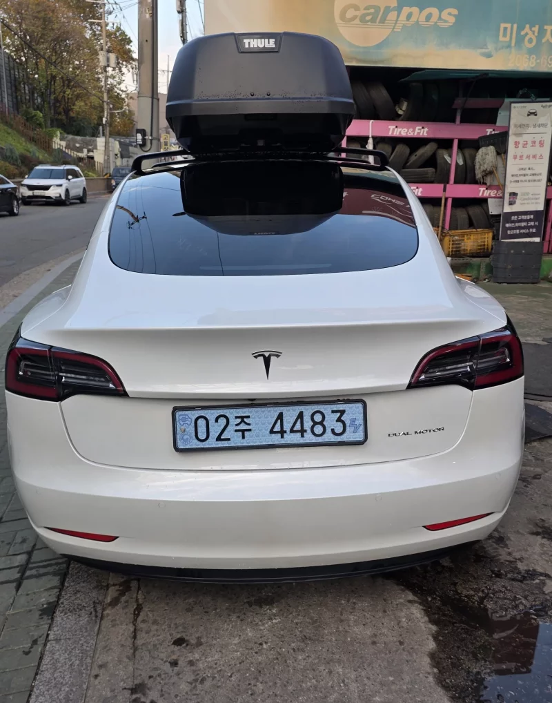 Tesla MODEL 3