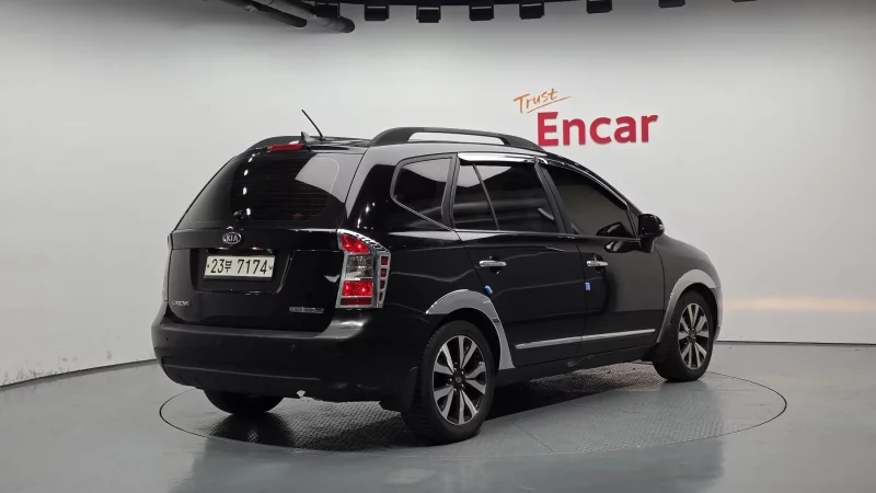 Kia Carens