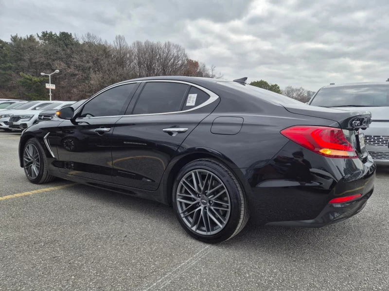 Genesis G70