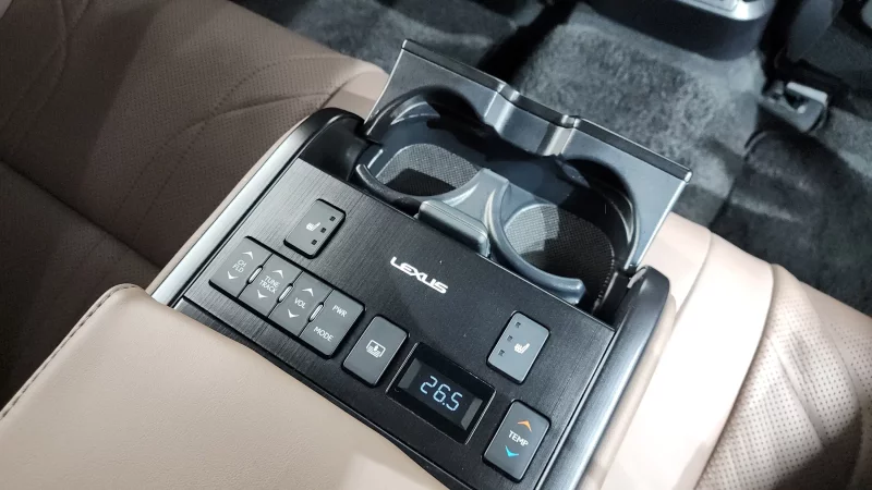 Lexus ES