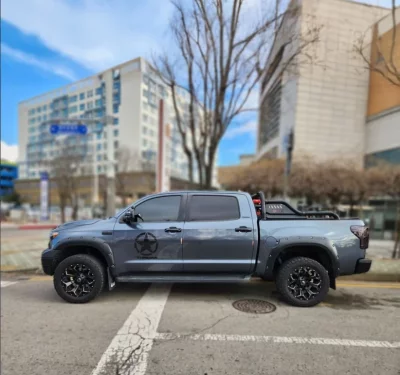 Toyota TUNDRA