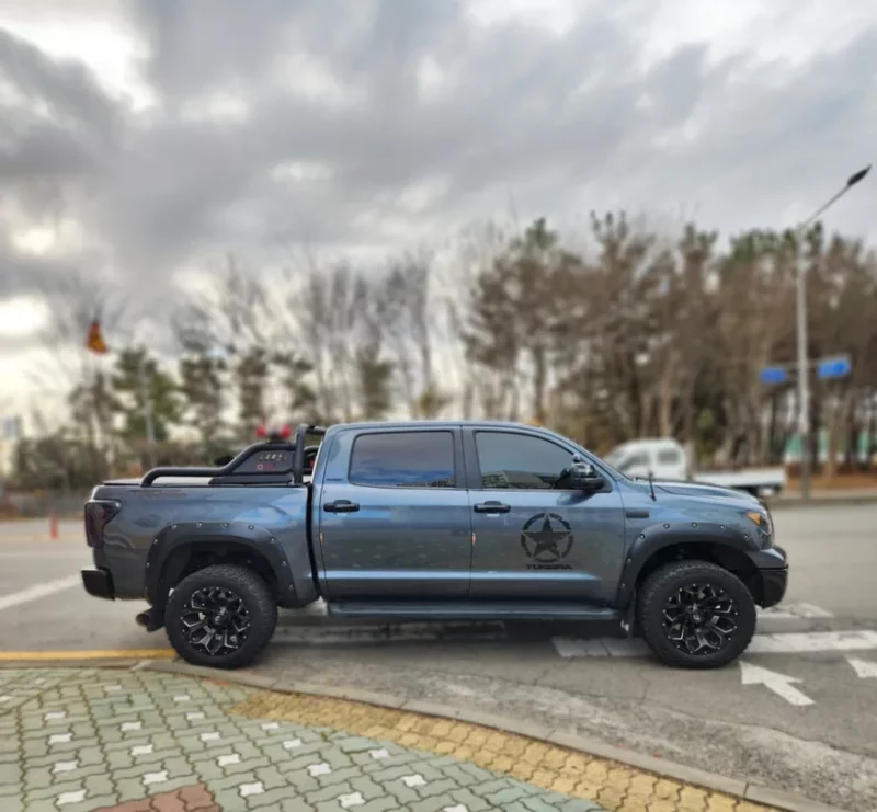 Toyota TUNDRA