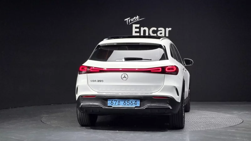 Mercedes-Benz EQA