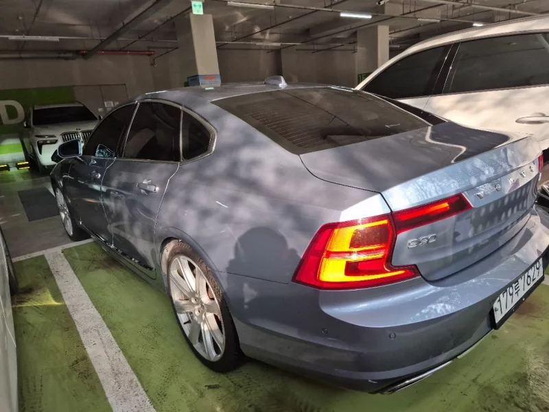 Volvo S90