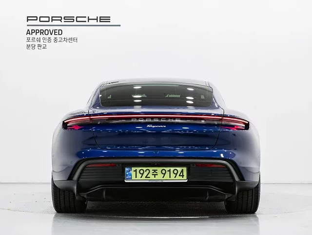 Porsche TAYCAN