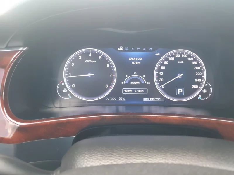 Hyundai Equus